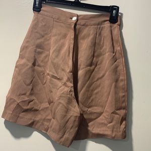 Light brown woven shorts high waisted x small